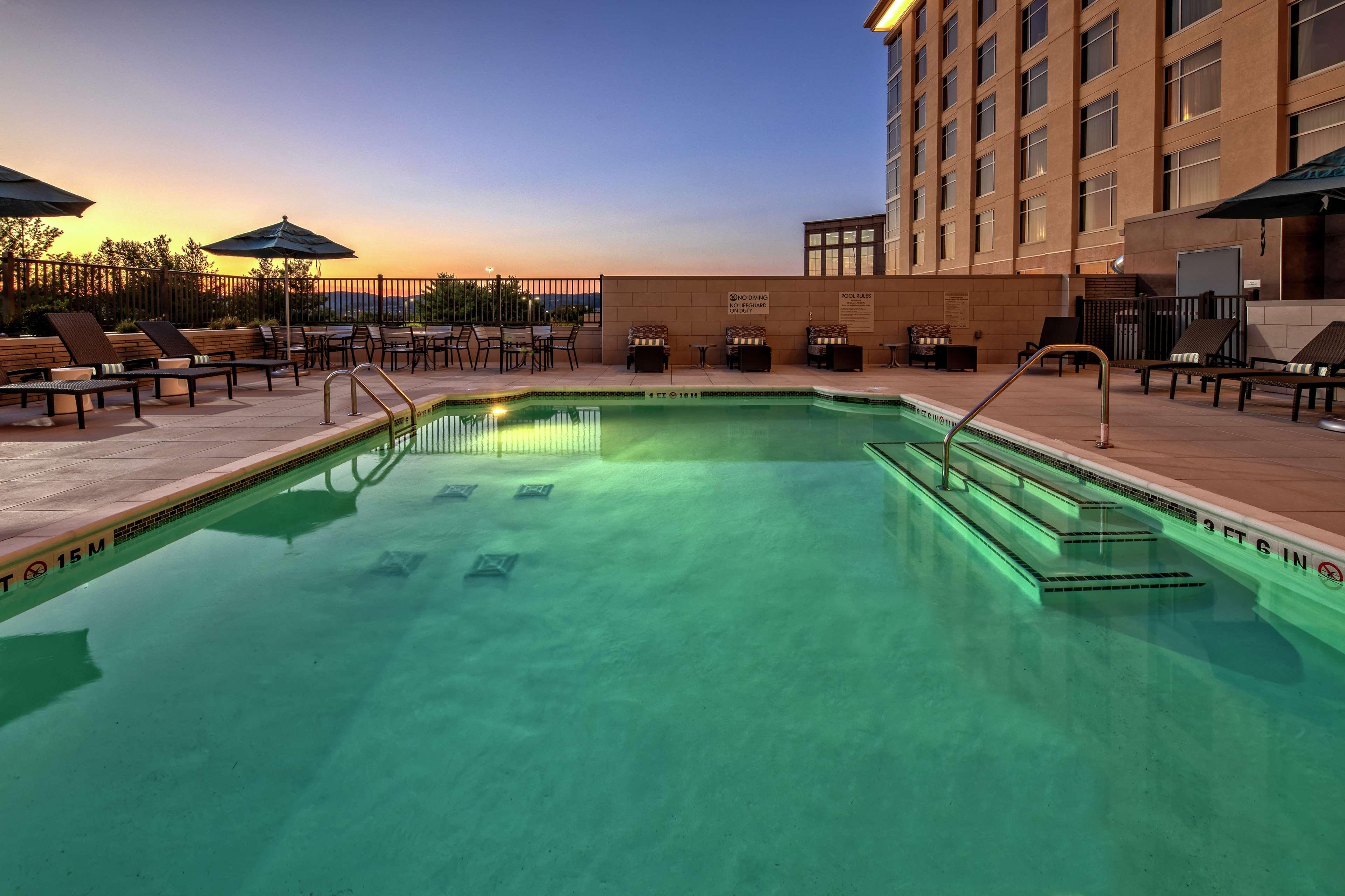 Отель Hilton Franklin Cool Springs Экстерьер фото