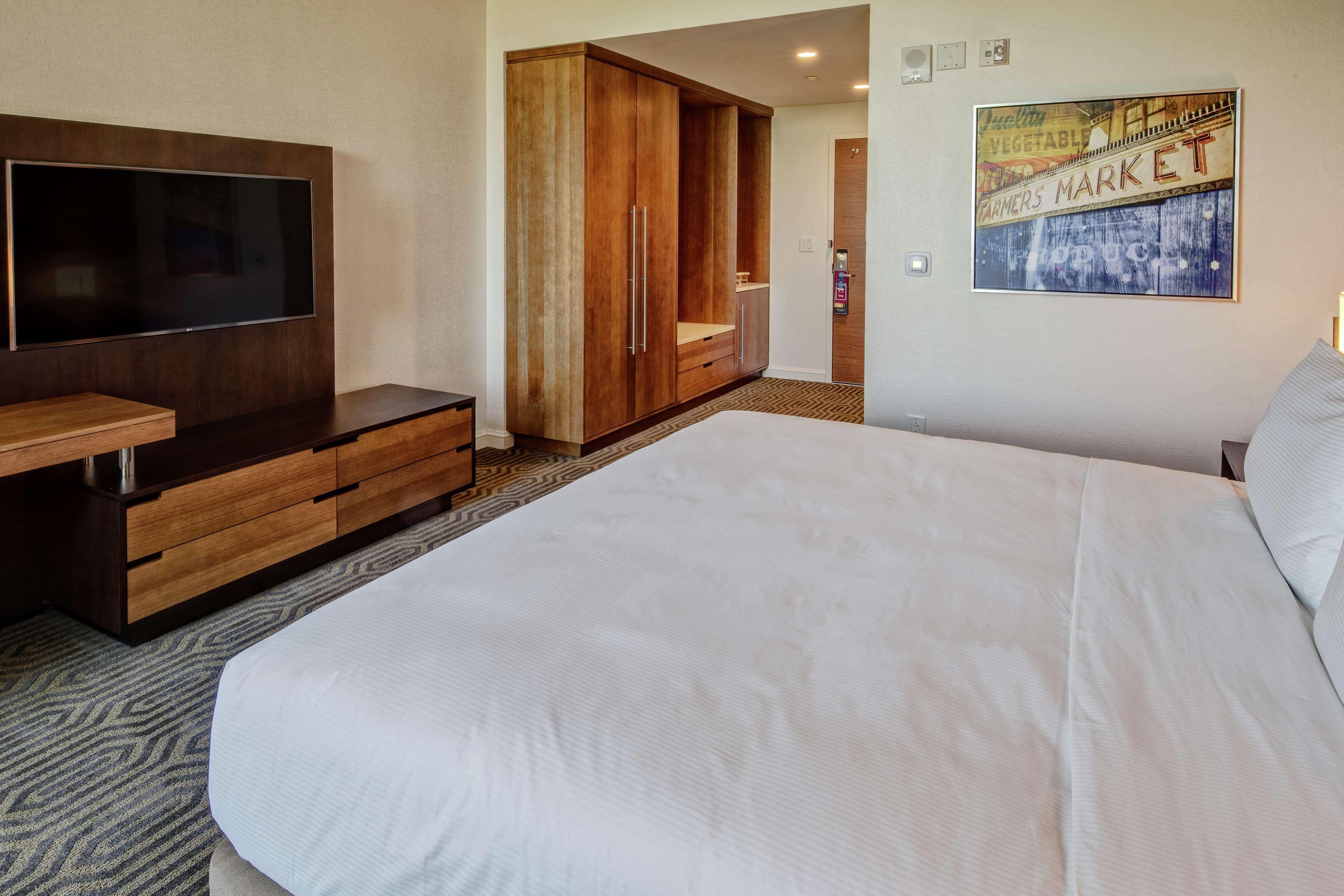 Отель Hilton Franklin Cool Springs Экстерьер фото