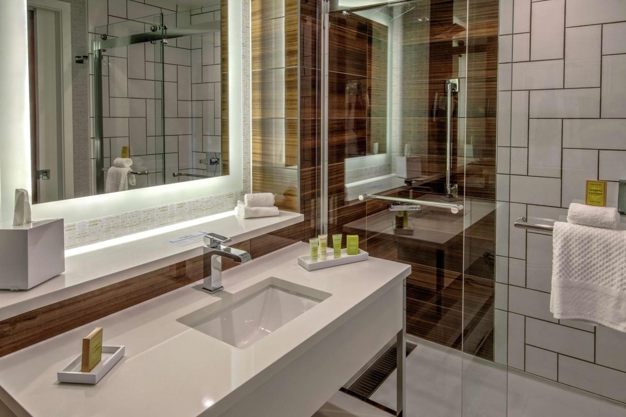 Отель Hilton Franklin Cool Springs Экстерьер фото
