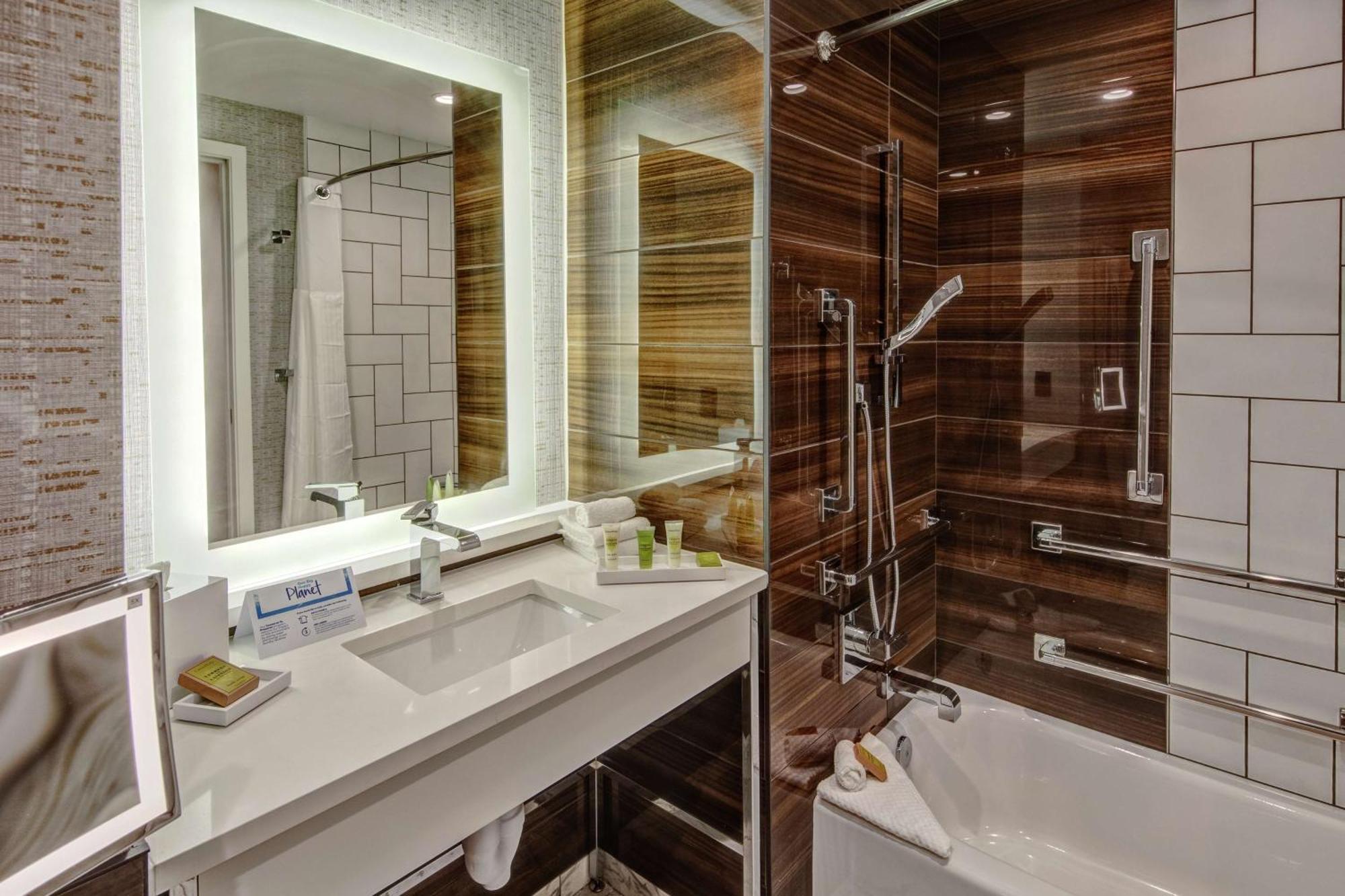 Отель Hilton Franklin Cool Springs Экстерьер фото
