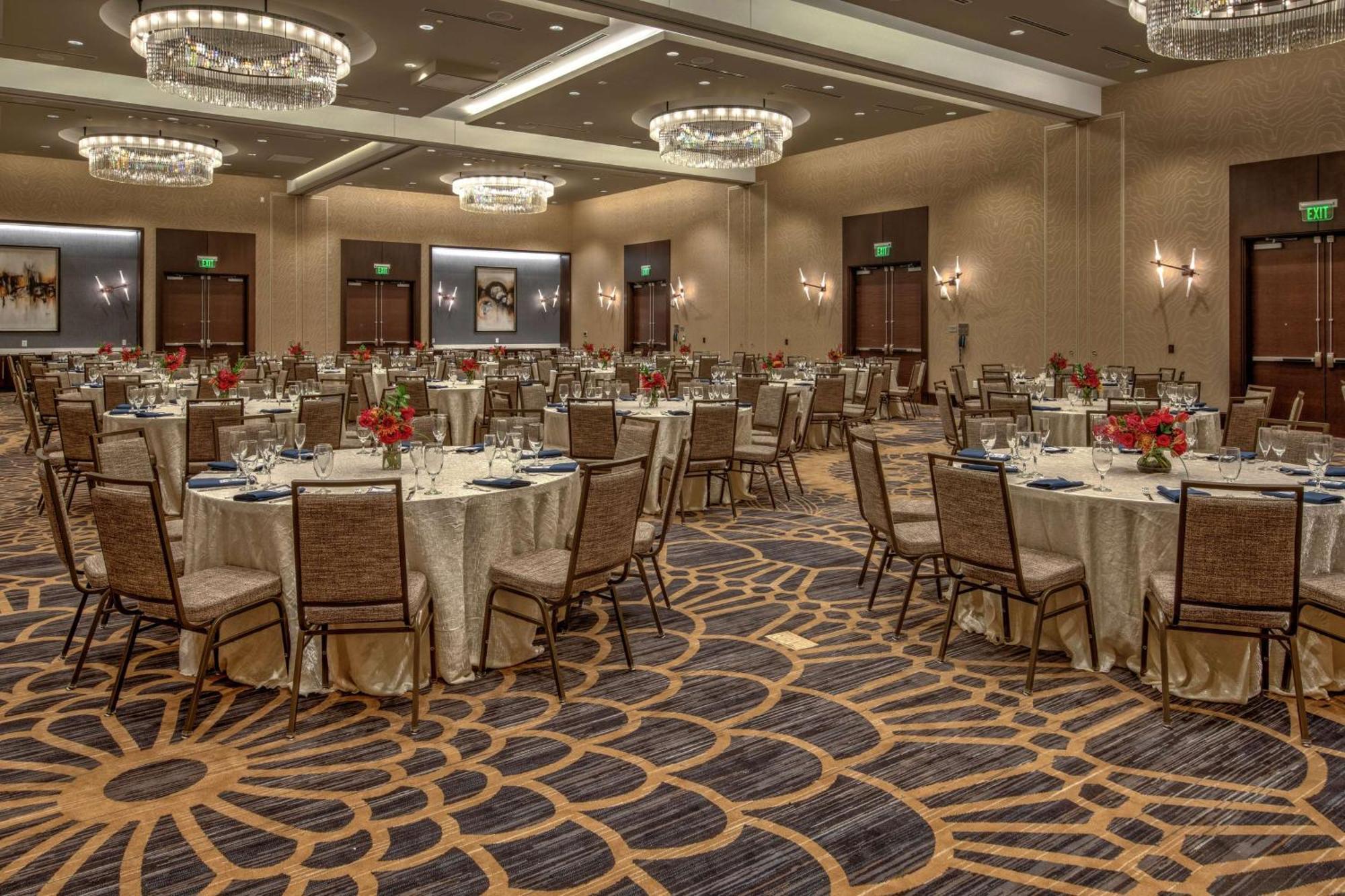 Отель Hilton Franklin Cool Springs Экстерьер фото