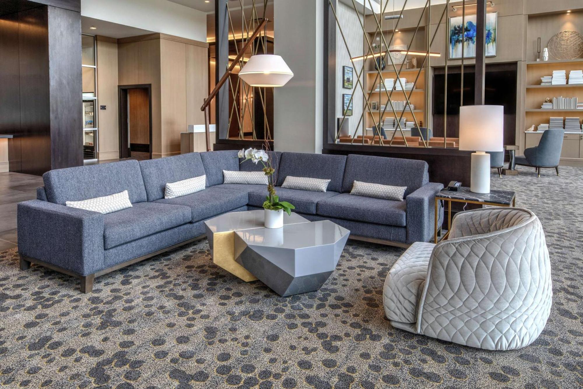 Отель Hilton Franklin Cool Springs Экстерьер фото